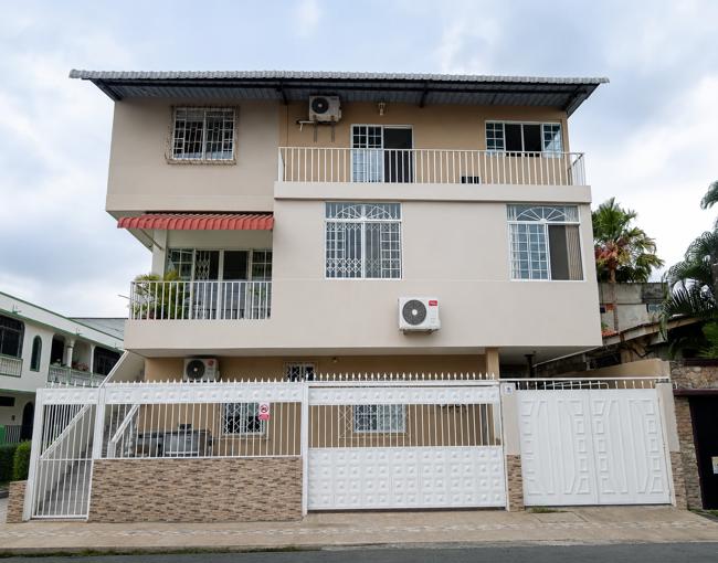 Vendo  propiedad rentera en Urdesa | Guayaquil, Urdesa