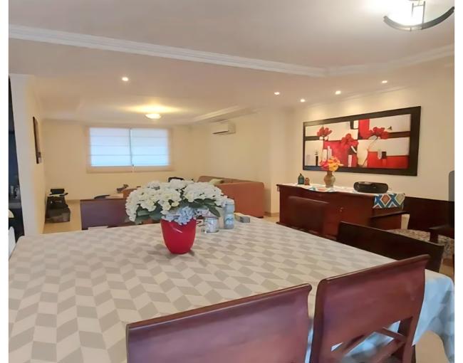 VENTA DE CASA PORTON DE LAS LOMAS | Guayaquil, Lomas de Urdesa