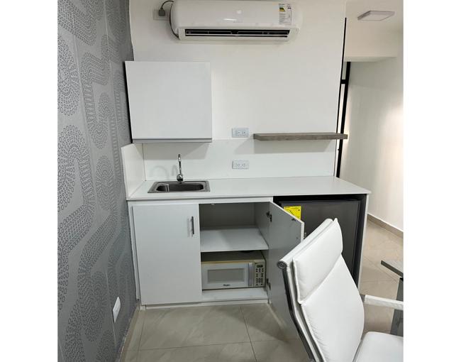 ALQUILO CONSULTORIO AMOBLADO | Guayaquil, Urdesa